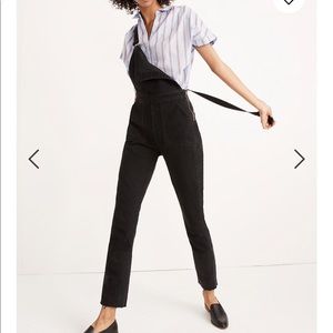 Skinny Overalls in Lunar Wash - Size Medium